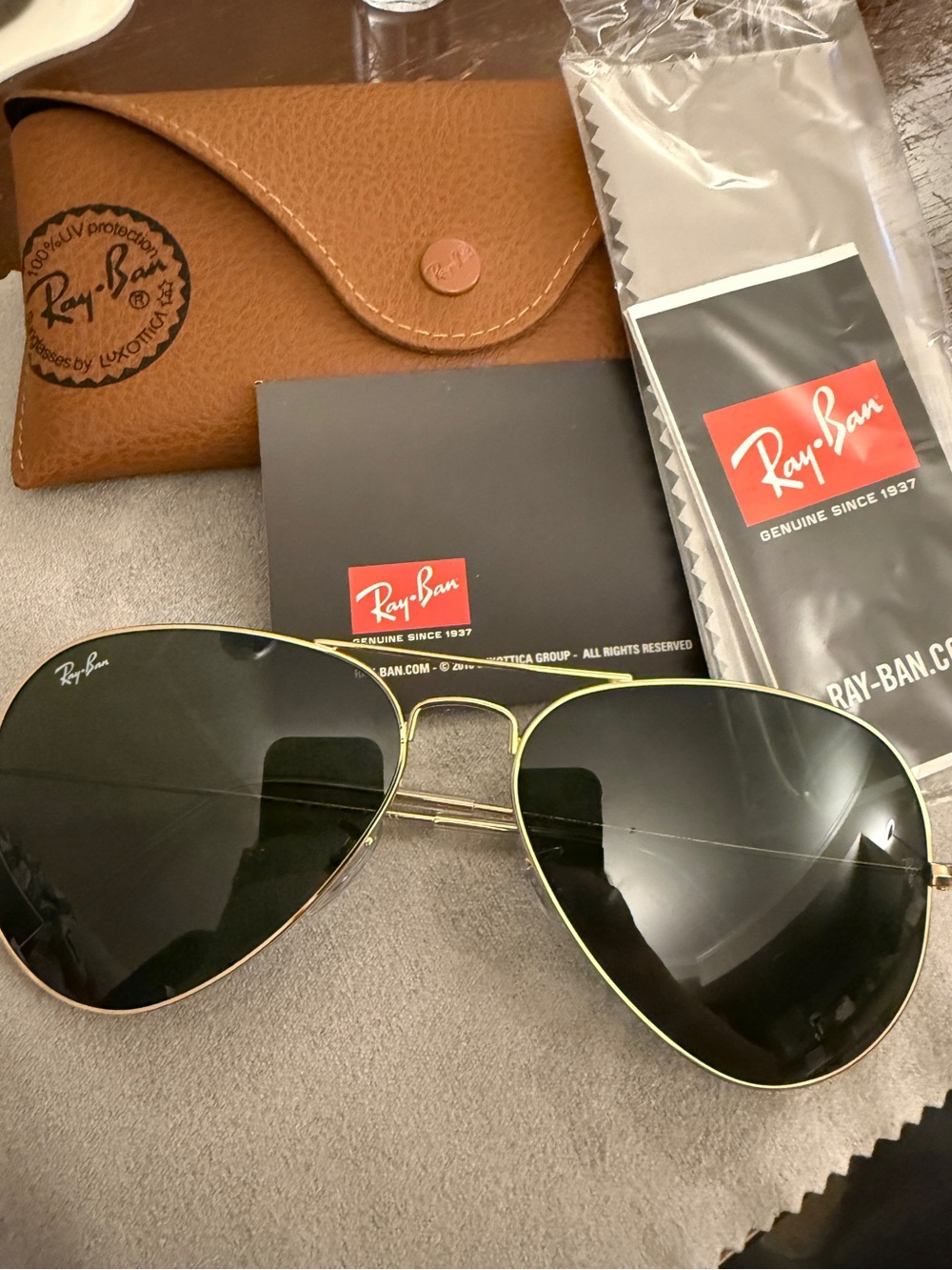 Ray-Ban RB3025 Gold Frame Aviator Large Sunglasses with Black Lenses